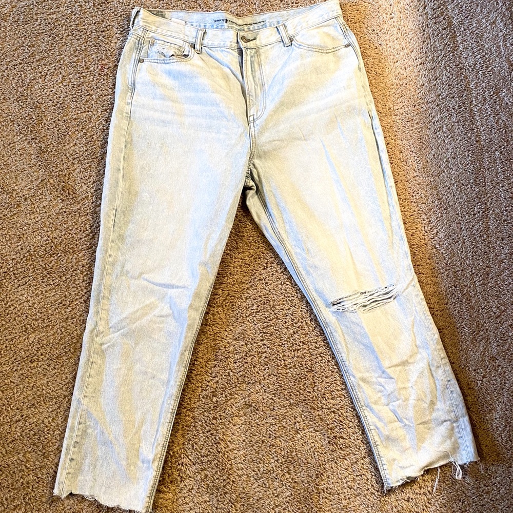 American Eagle High Waisted Cropped Jeans